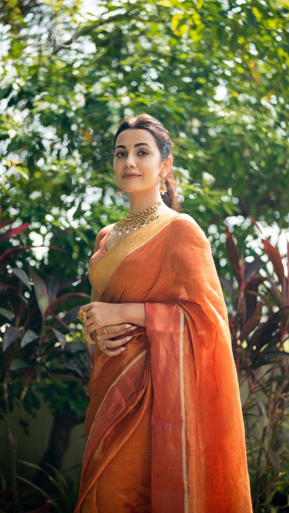 Aza Metallic Linen Saree - Eternity by Sakshi