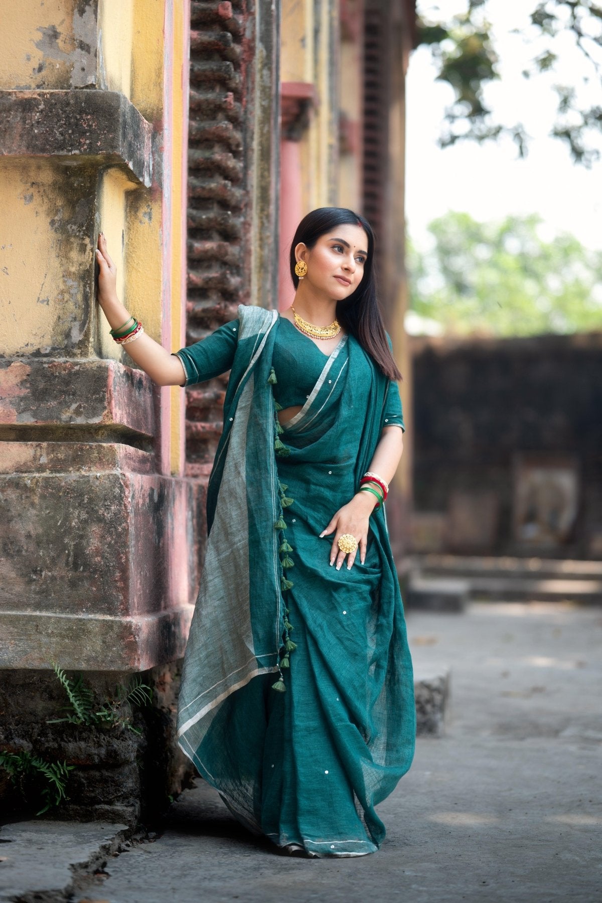 Green Raina Linen Saree - Eternity by Sakshi
