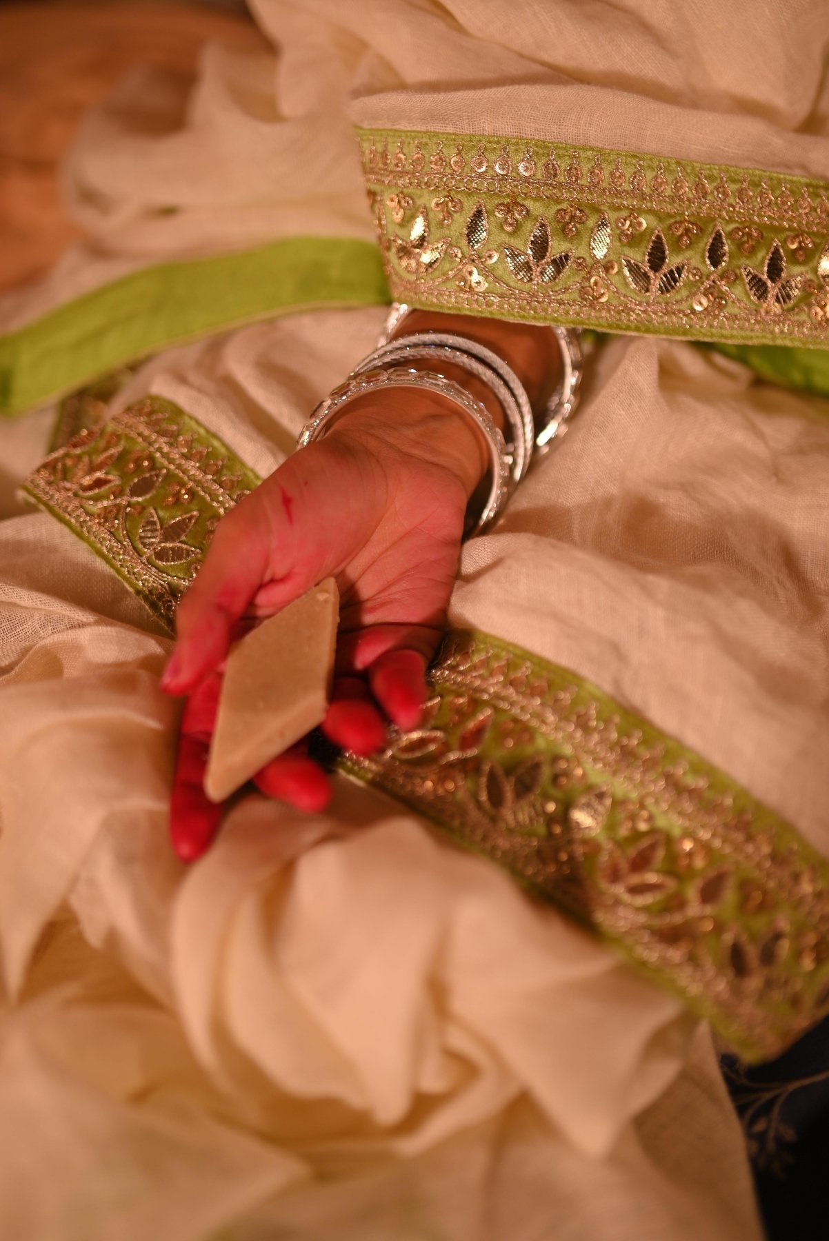 Pearl Lime Linen Saree - Eternity by Sakshi