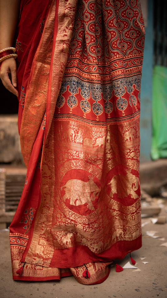 Exclsuive Dul Red Dola Silk Saree