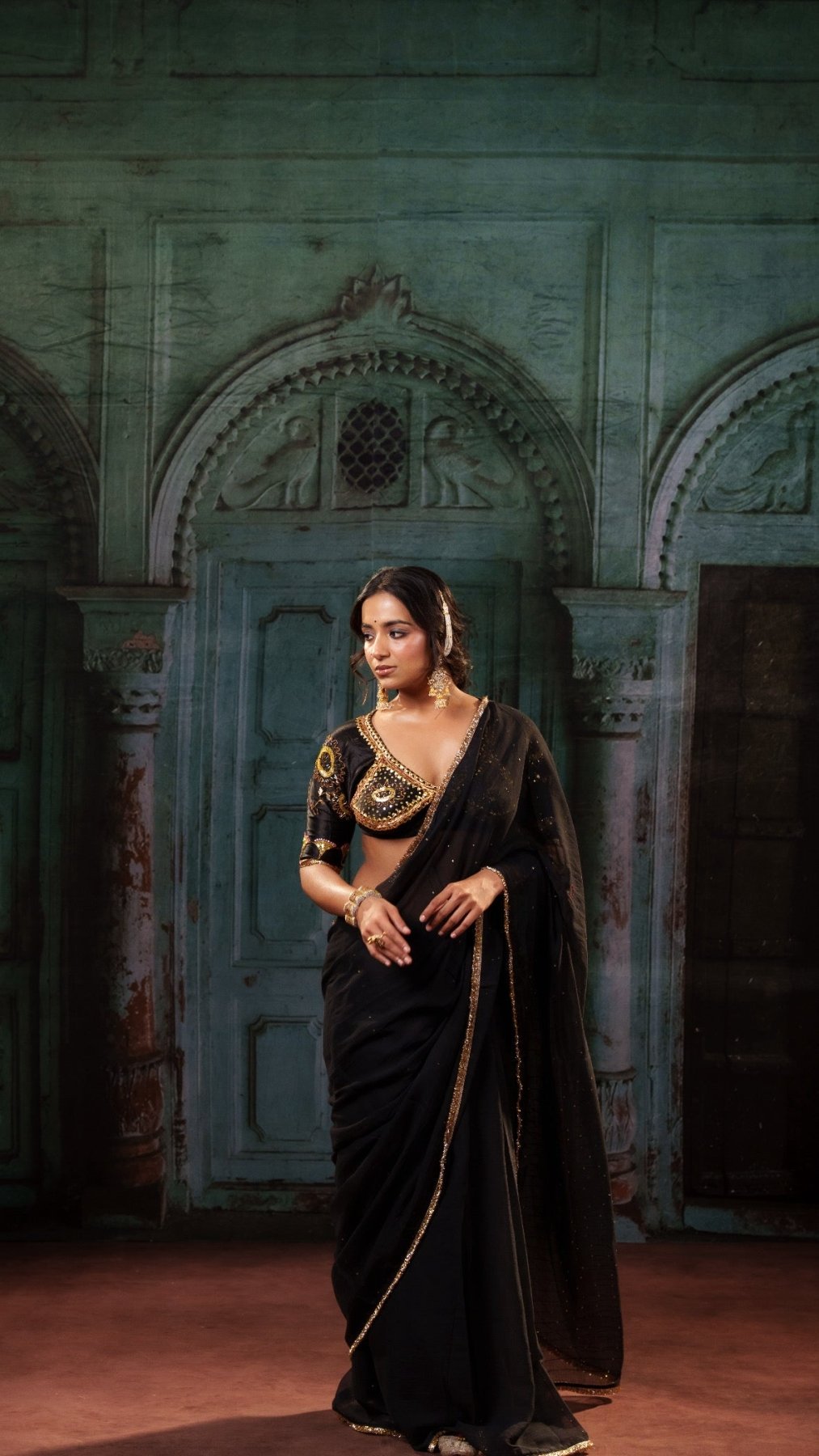 Black Gulbahar Saree + Kohl Aangi Blouse Combo