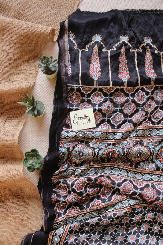 Vintage Silk Saree - Eternity by Sakshi