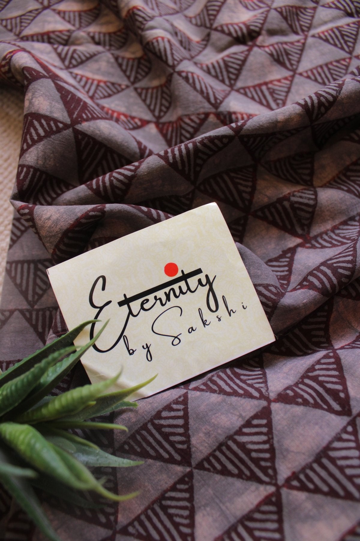 Trikona Handprinted Grey Cotton Saree - Eternity by Sakshi