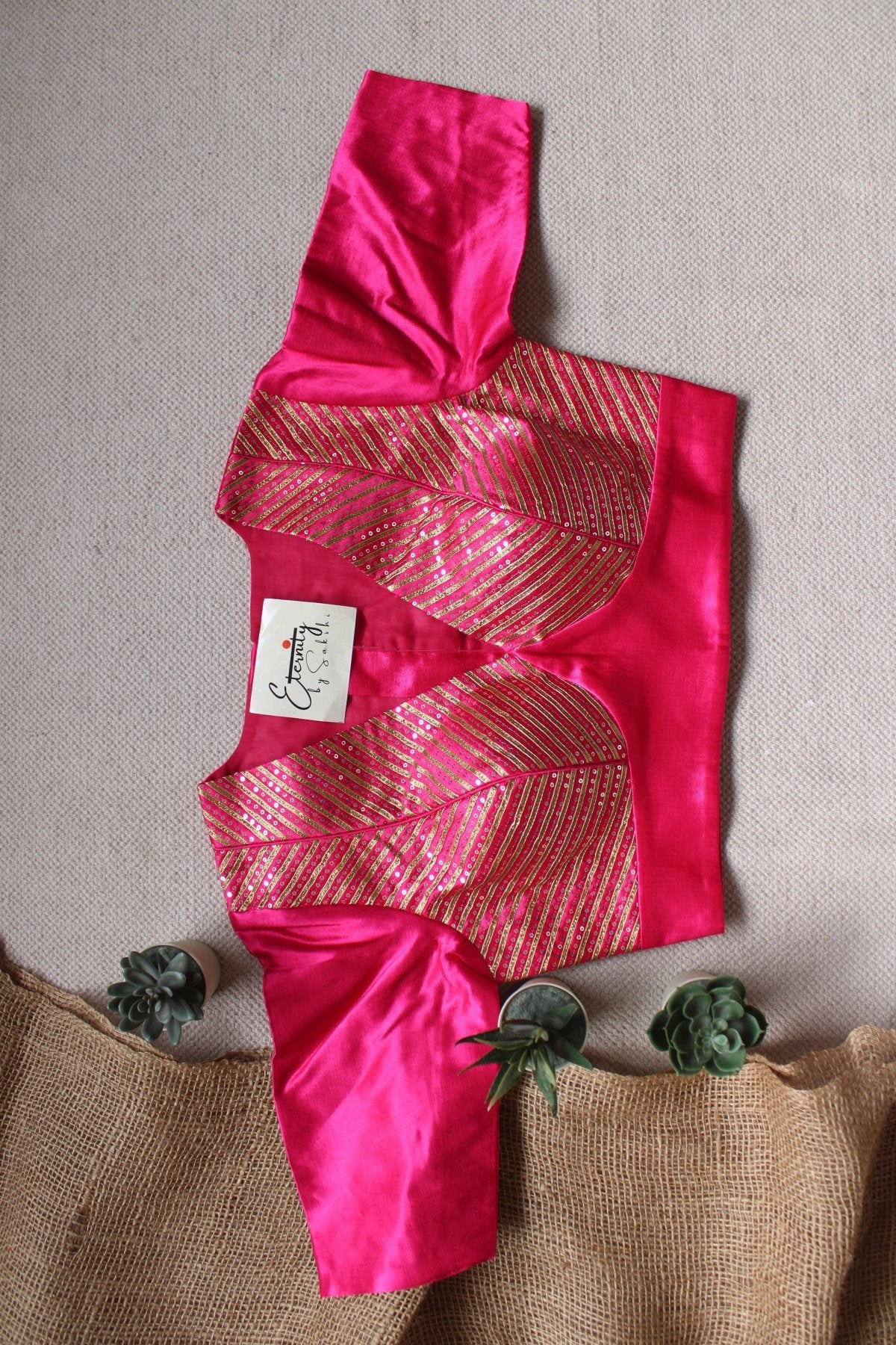 Gulaabi Dhruv Tara Patch Blouse