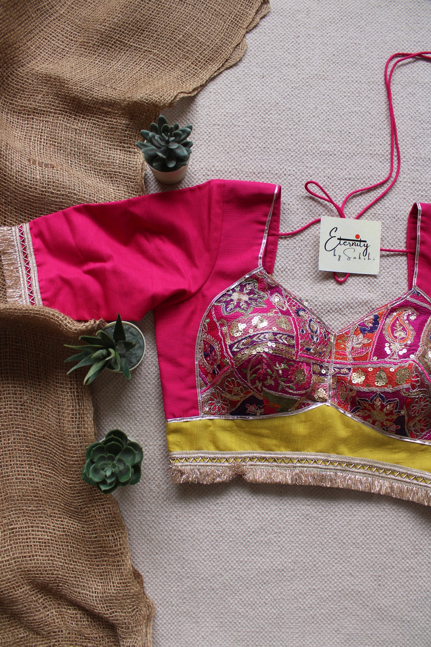 Riwaayat Patch Blouse