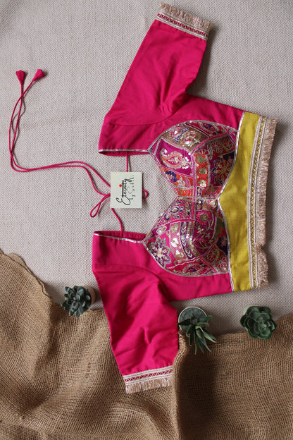 Riwaayat Patch Blouse