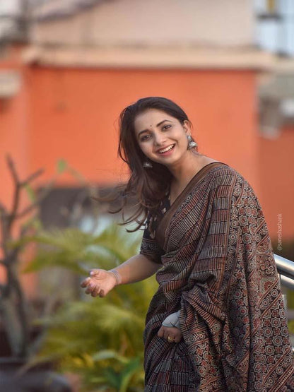 Charcoal Mangalgiri Saree - Eternity by Sakshi