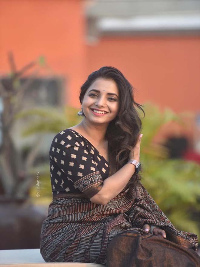 Charcoal Mangalgiri Saree - Eternity by Sakshi