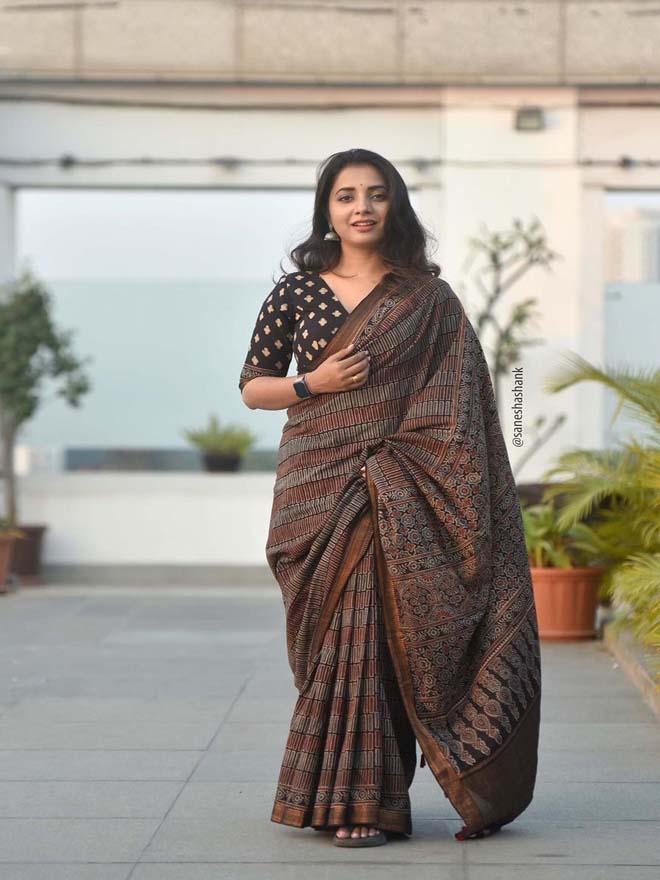 Charcoal Mangalgiri Saree - Eternity by Sakshi