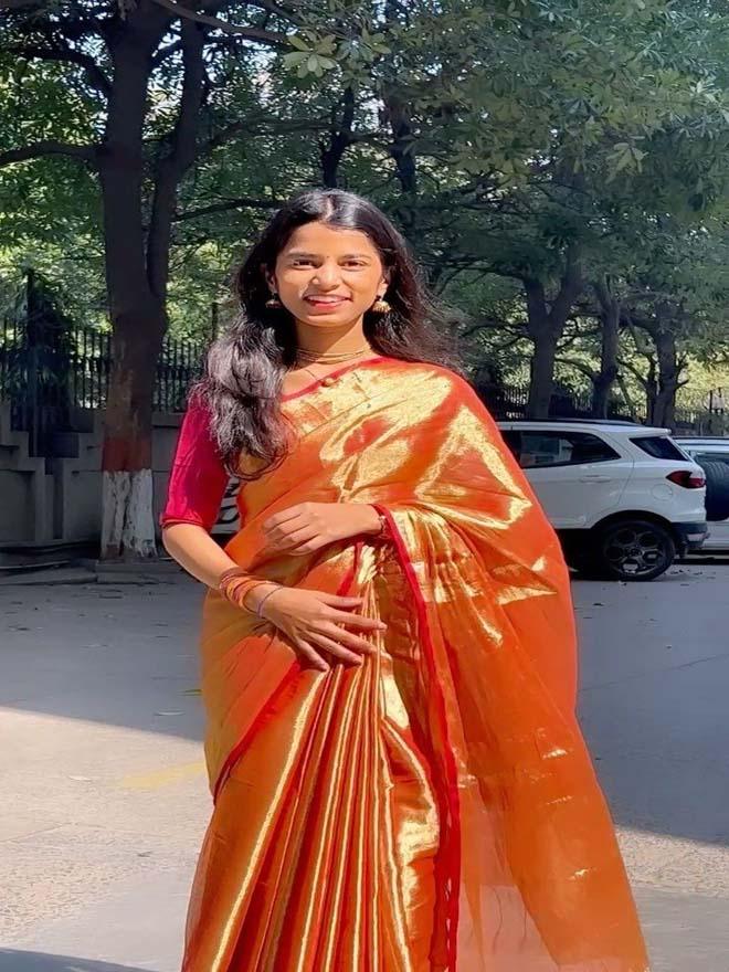 Gold Era Metallic Mul Saree + Red Noorie Blouse Combo - Eternity by Sakshi