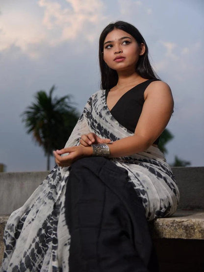 SAANJH SAREE + Gulmohar White Blouse Combo - Eternity by Sakshi